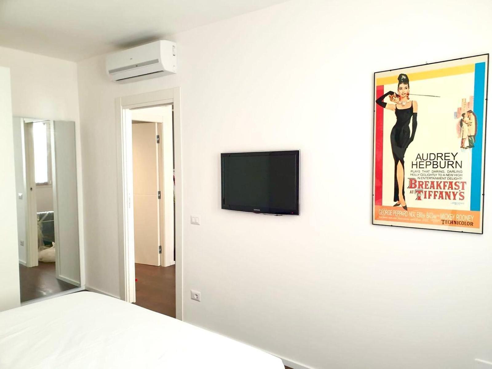 Appartamento Cinema Impero - Posto Auto Privato Siena Room photo
